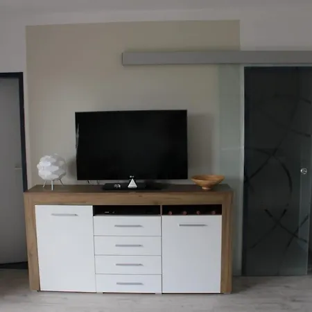 Apartment Sonnenschein Mit Grossem Balkon